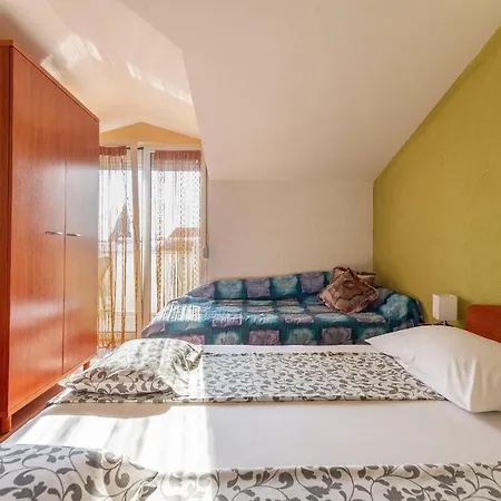 Apartment Roje