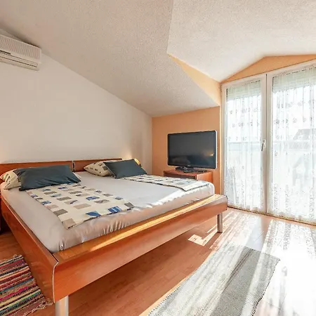 Roje Rogoznica (Sibenik-Knin)