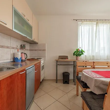Apartment Roje