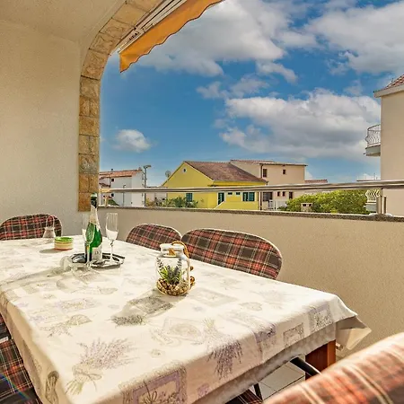 Apartment Roje *