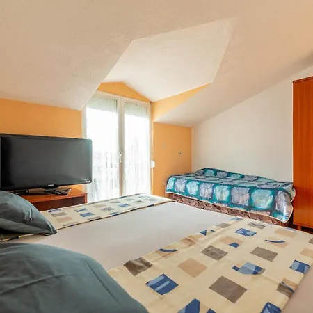 Roje 罗戈兹尼察