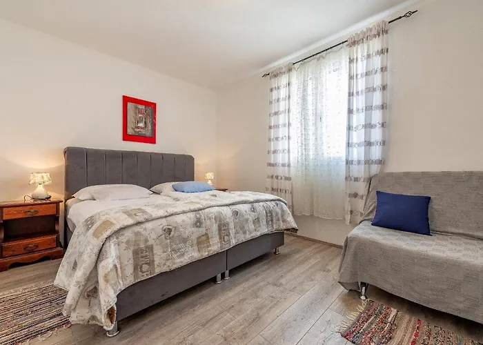 Roje * Rogoznica (Sibenik-Knin)